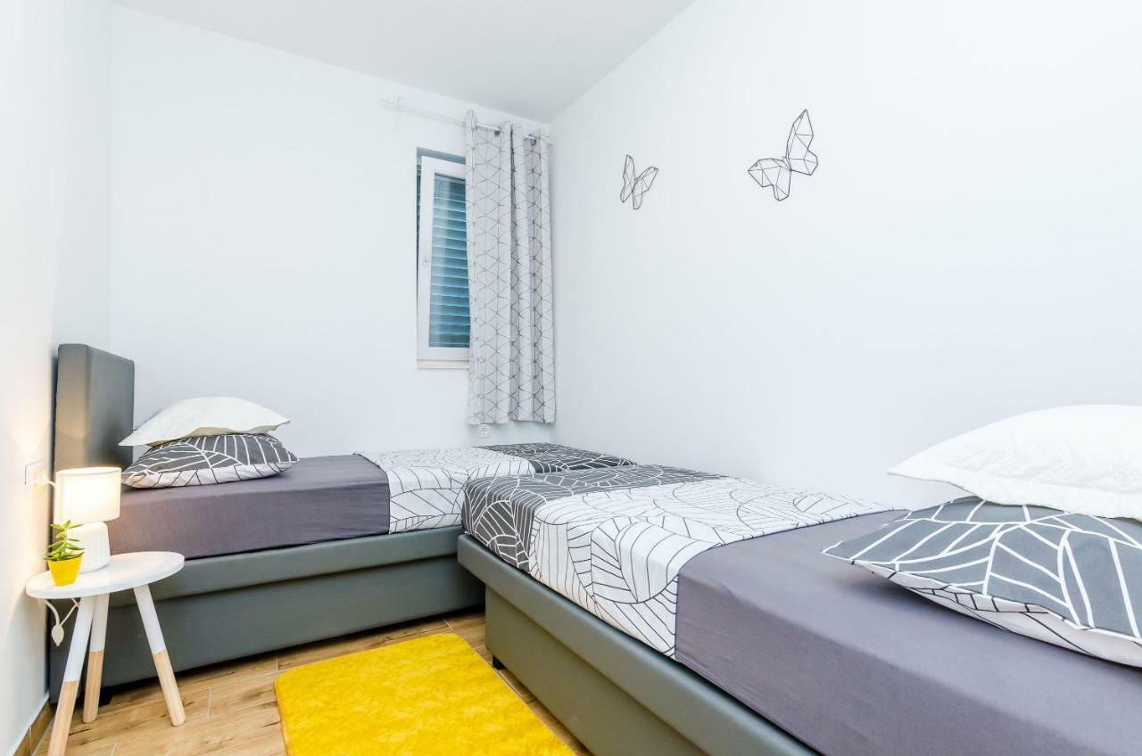 Apartment Moon River Mokošica Dış mekan fotoğraf
